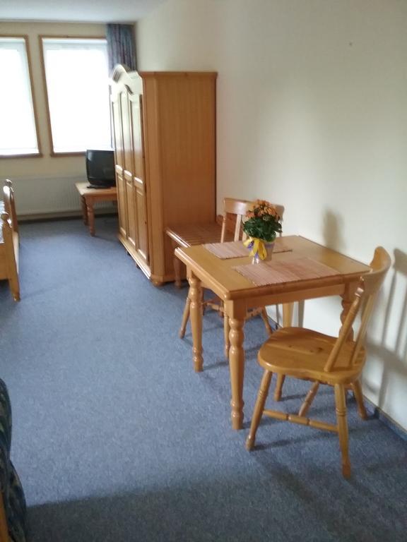 Gastezimmer - Campingplatz Am Muhlenbach 索尔陶 外观 照片